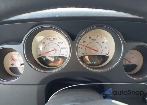 2013 Dodge Challenger Sxt z USA, uszkodzony, nr VIN 2C3CDYAG8DH692302